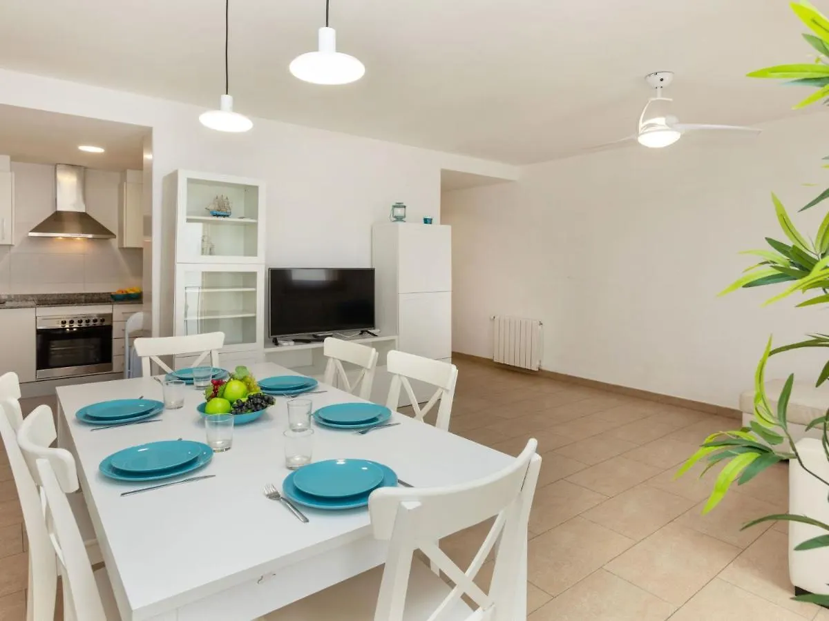 Apartment Blue Tossa By Interhome 또사데마르